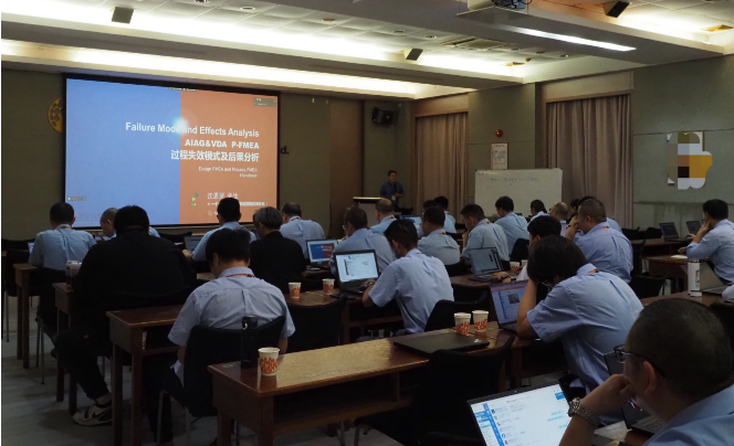 携手跨越巅峰，铸就湖北中天云母传奇