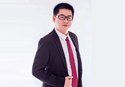高  鑫  营销总监  资深顾问